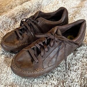 Skechers Women's Relaxed Fit Sneakers Brown Suede Shoes Lace Up Size 8
